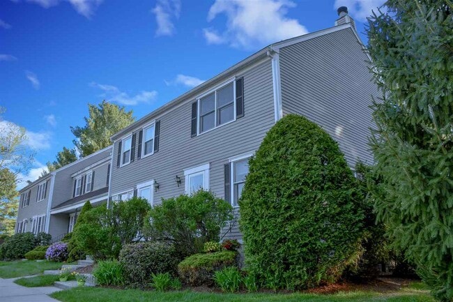 Photo - 52 Cadogan Way