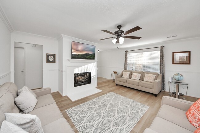 Photo - 20403 Blue Juniper Dr