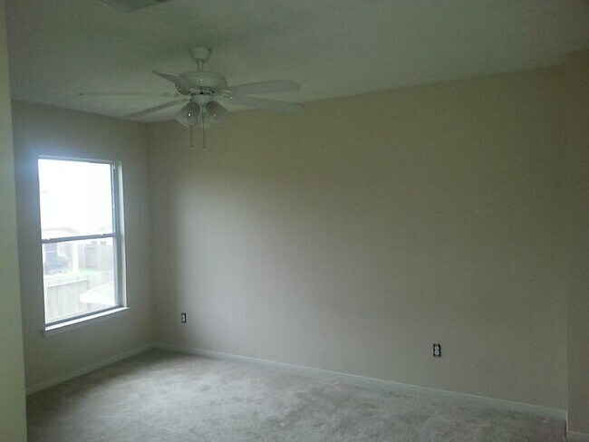 Photo - 18803 Knobby Oaks Pl