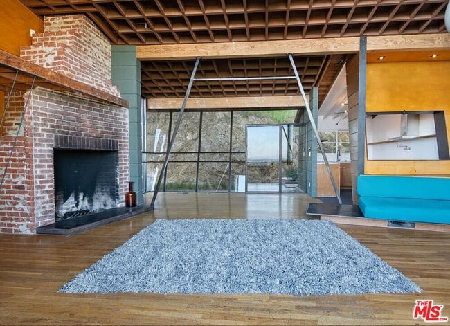 Photo - 8663 Nash Dr