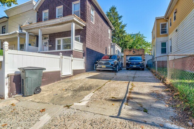 Photo - 232 Pearsall Ave Unit 1