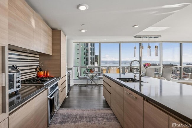 Photo - 708 Long Bridge St Unit 1207