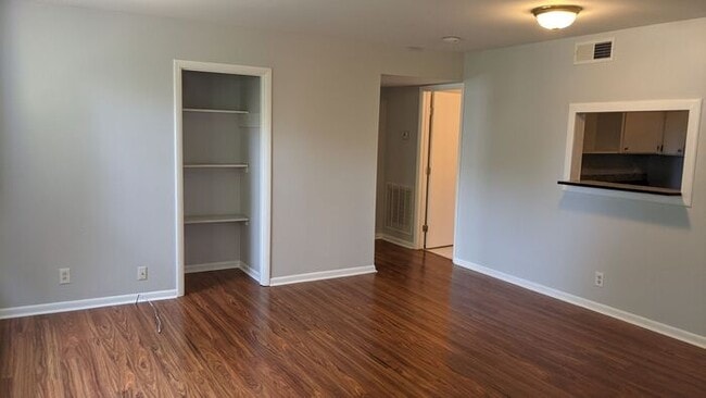 Photo - Walking distance to Gulch/Music row! WATER...