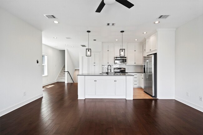 5408 Jonathan Ln