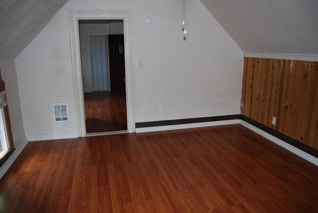 Photo - BEL307 Unit Apt 3