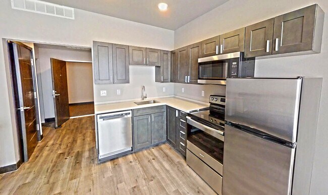 Photo - 209 E University Ave