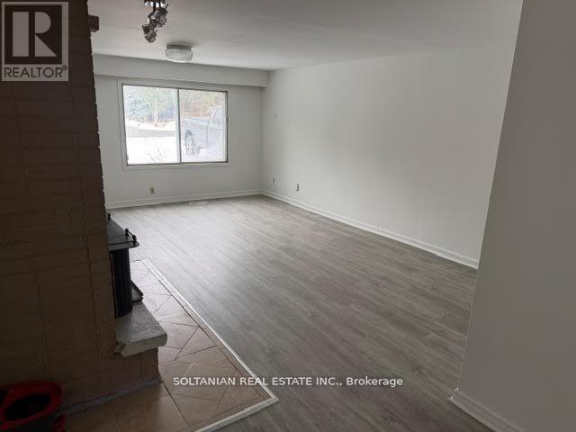 Photo - 207 Bayview Ave