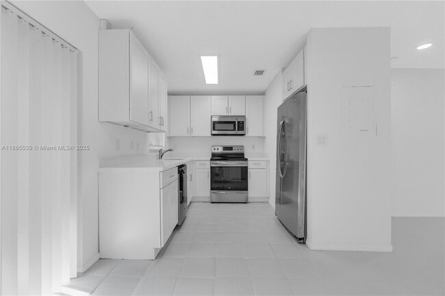 Photo - 1428 NE 2nd Ave Unit 2