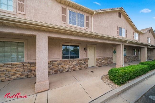 Photo - Conveniently Located 3 Bedroom 2.5 Bathroom Townhome