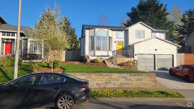 Building Photo - 1423 85th Dr NE Rental