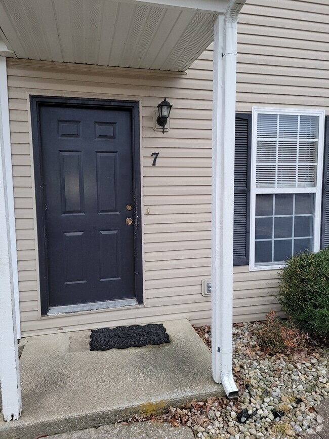 Building Photo - 7 Peartree Ln Rental