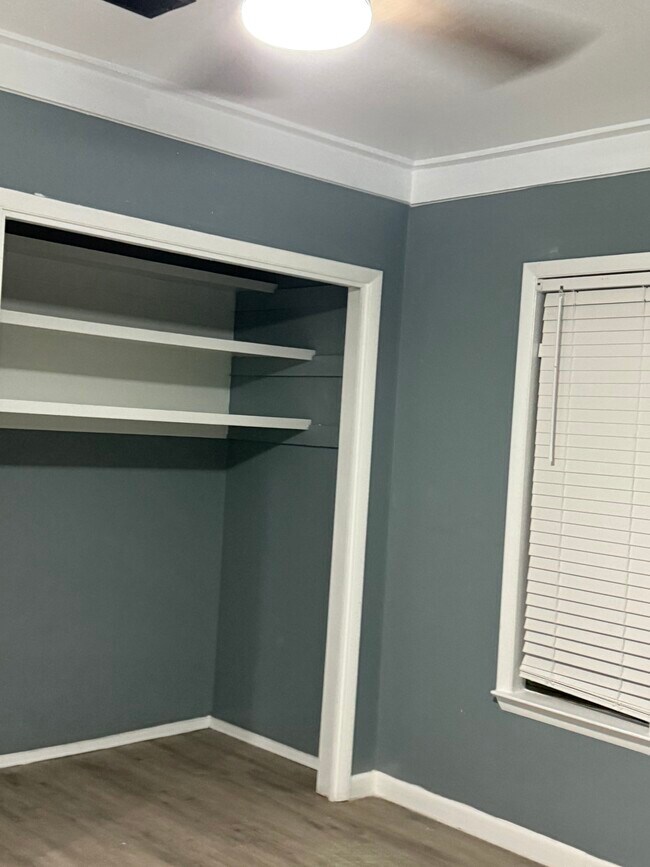 Photo - 225 Troy St NE