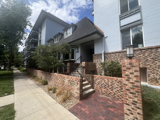 Building Photo - 555 E 10th Ave Unit 215