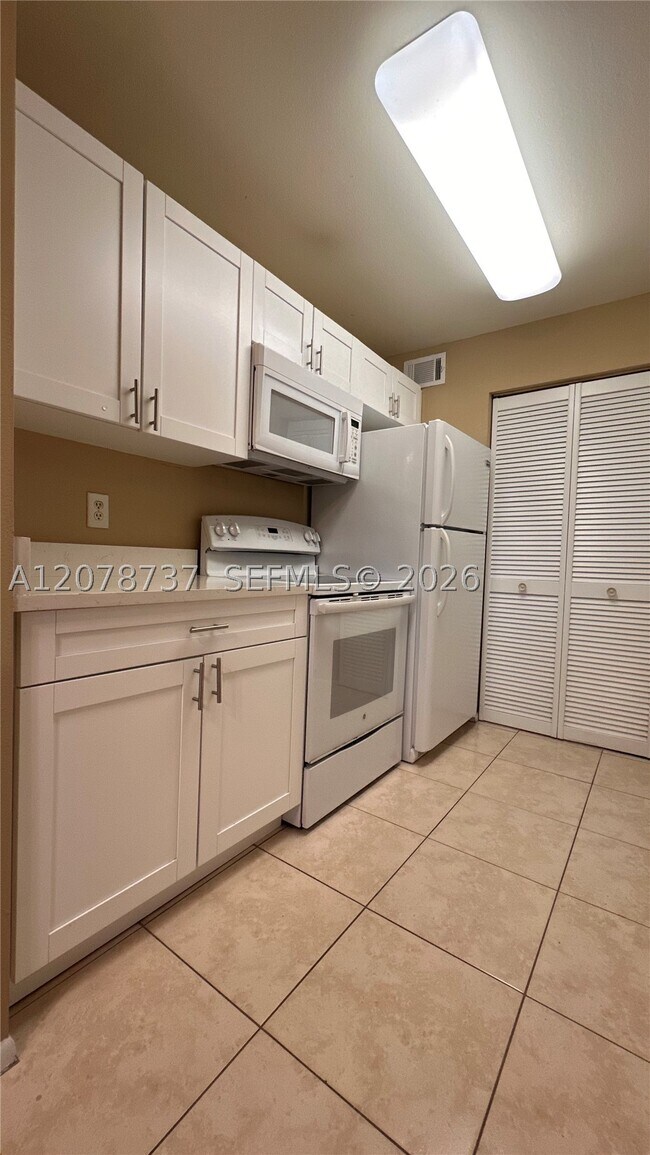 Photo - 4096 N Pine Island Rd Unit 2109