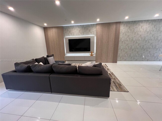 Photo - 10431 NW 82nd St Unit 1