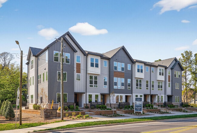 Ballantyne Townhomes at Elm