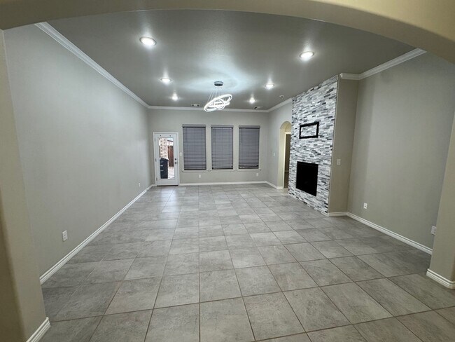 Photo - 5209 Lamont Ave