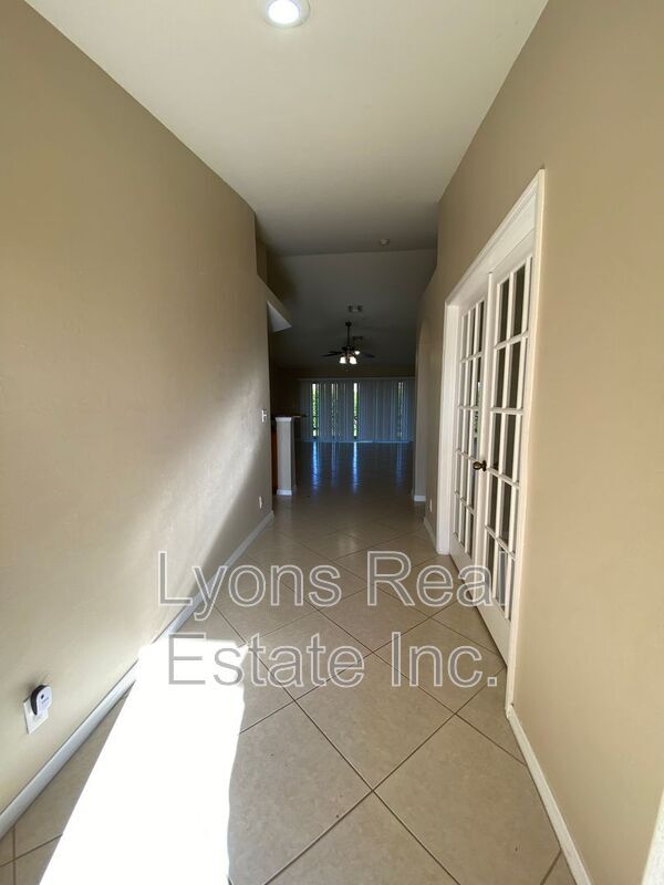 Photo - 1104 NW 11th Pl