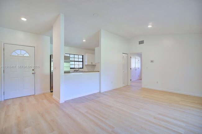 Photo - 220 Rhapsody Ave