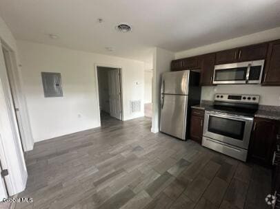 Building Photo - 1047 Broadway Unit 7 Rental