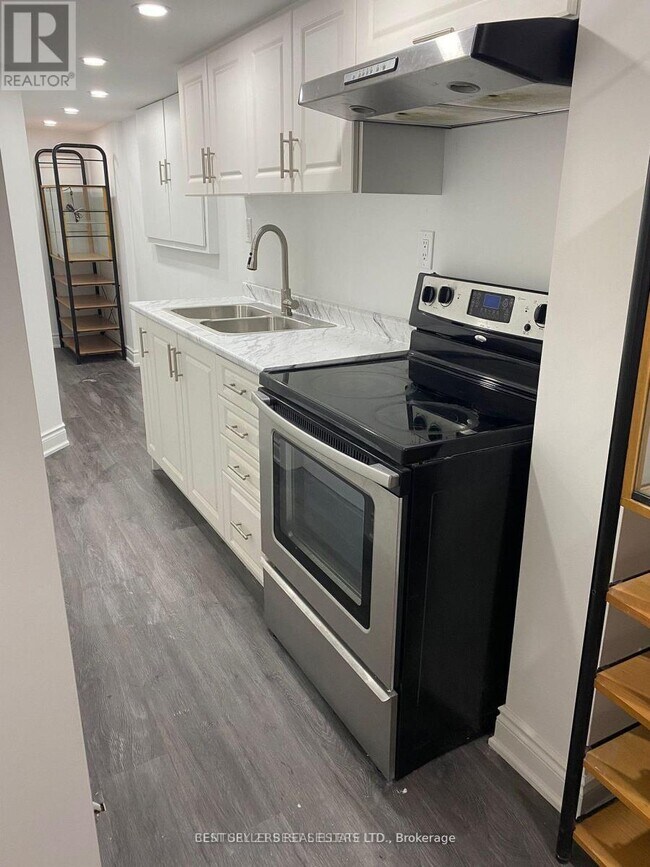 Photo - 1272 Foxglove Pl