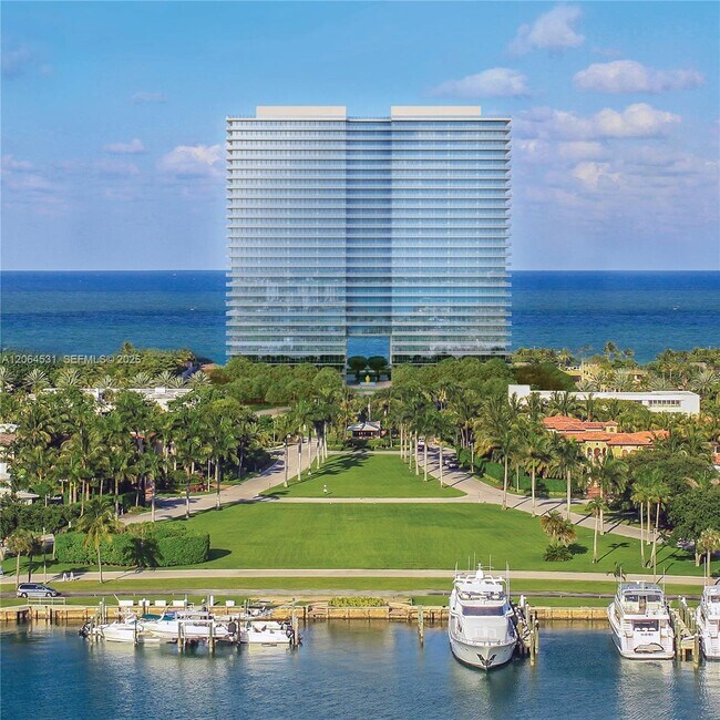 Building Photo - 10201 Collins Ave Unit 1002