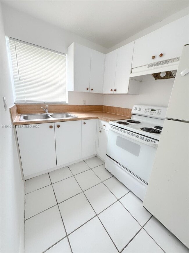 Photo - 2840 NW 15th Ct