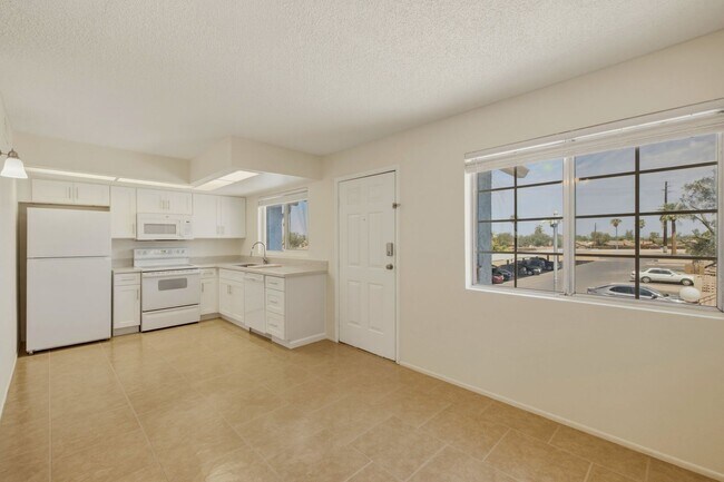 Photo - 45 N Phyllis Unit 208
