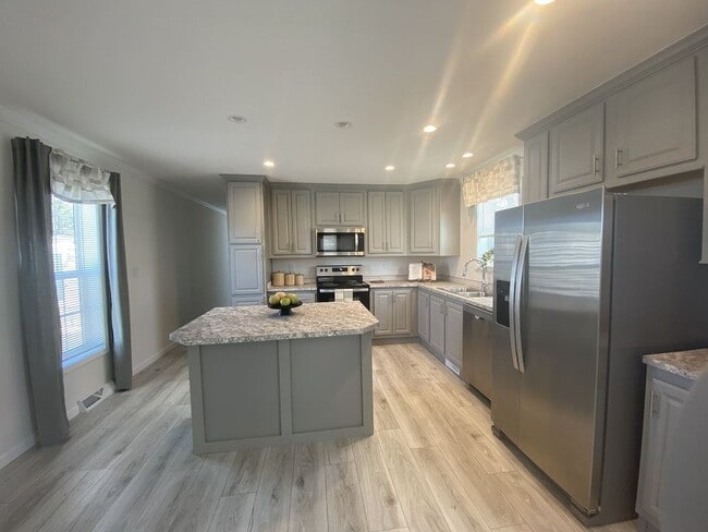 Photo - 49 Woodchuck Pkwy