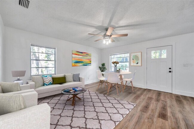 Photo - 304 W Idlewild Ave