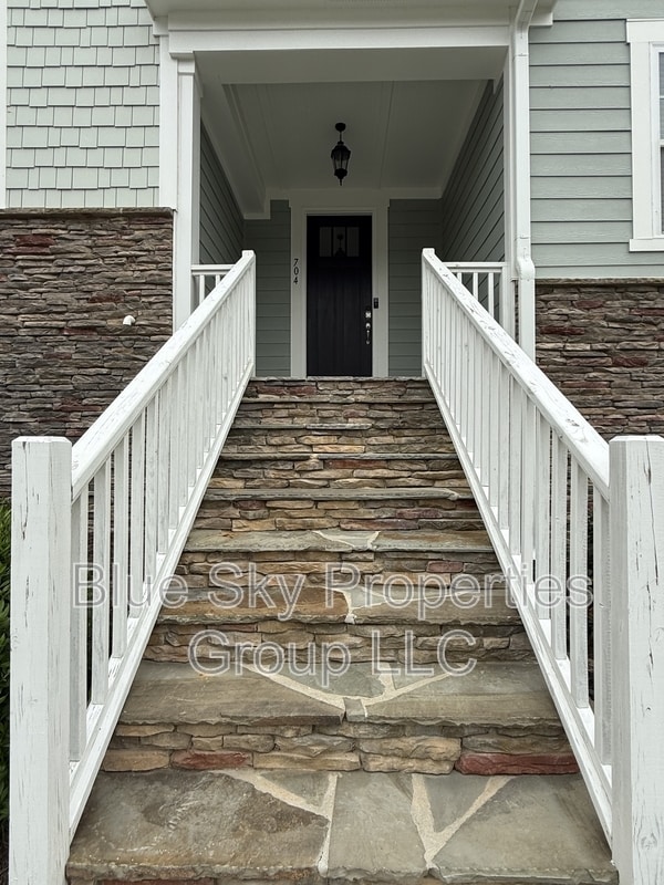 Photo - 704 Carraway Garden Dr