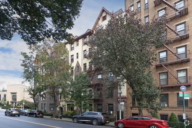 Photo - 7101 Shore Rd