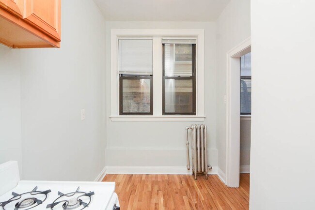 Photo - 4751 N Paulina St Unit K00J