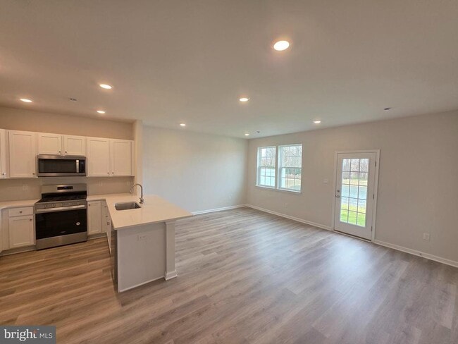 Photo - 57 Alexander Wy