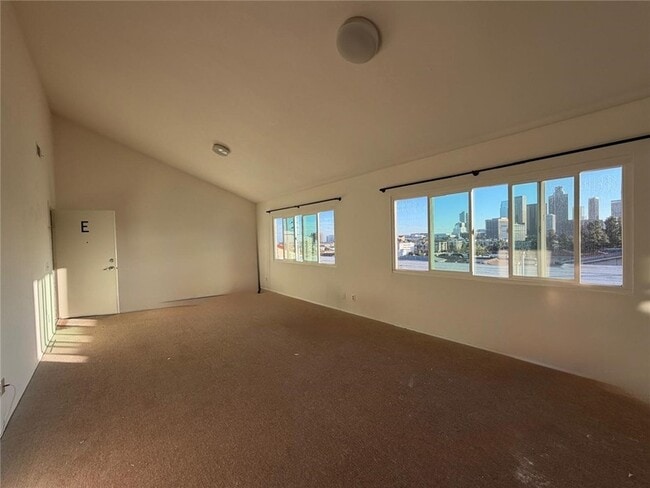 Photo - 911 N Beaudry Ave