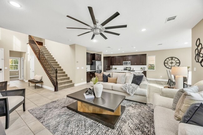 Photo - 1437 Cummings Way