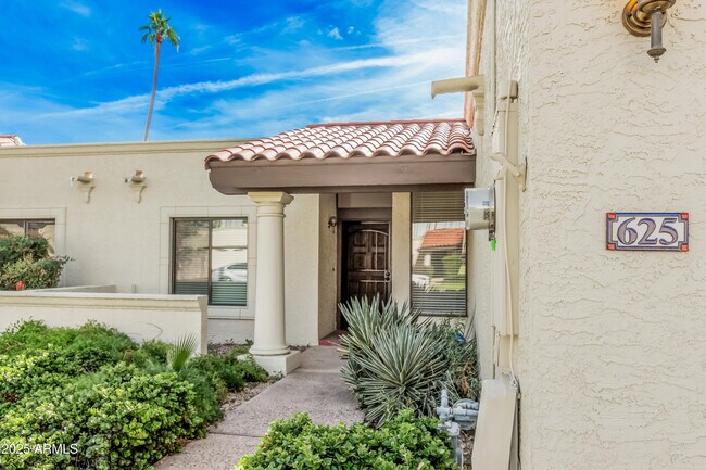 Photo - 625 E Northview Ave