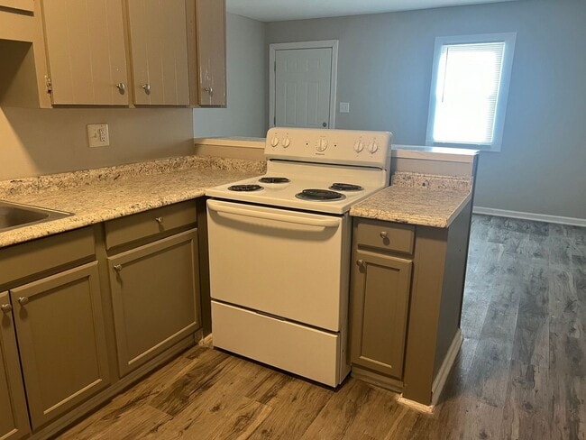 Photo - 308-310 Myrtle Ave
