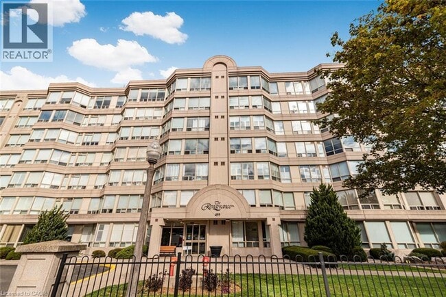 Photo - 495 Hwy 8 Unité 404