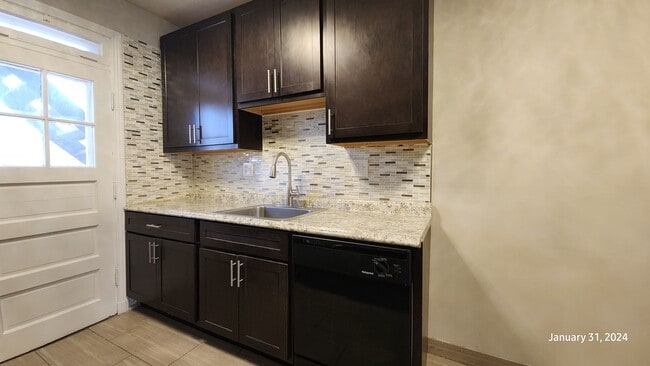 Photo - ***Dogtown***One Bedroom, One Bath***In Unit Laundry*** Unit 1032 - 1N