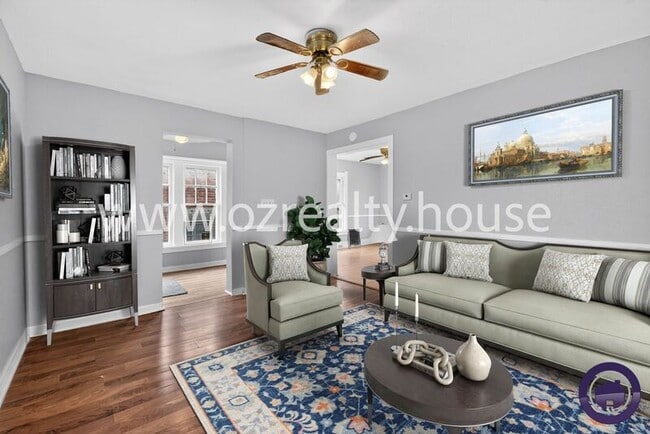 Photo - 3377 Lagrange St