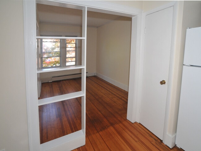 Photo - 137 Mohawk Ave