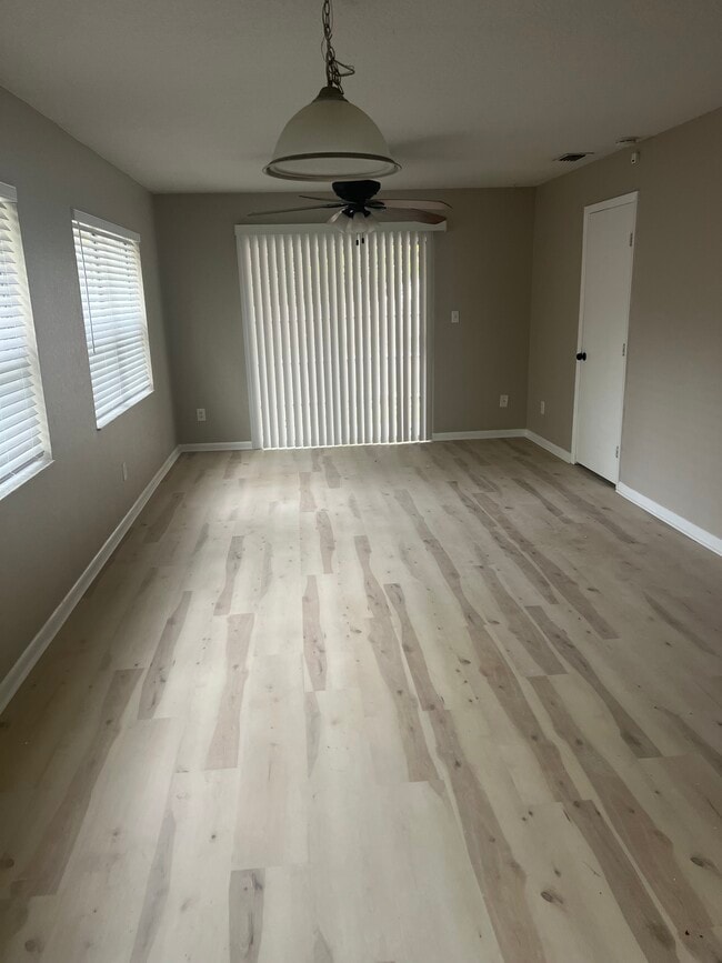 Photo - 1777 Wentwood Ave