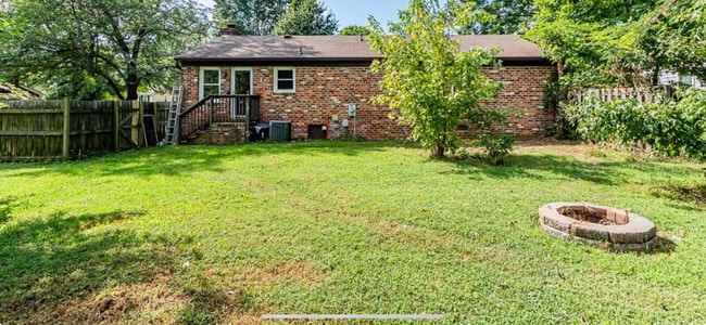 Photo - 3225 Hollyglen Ct