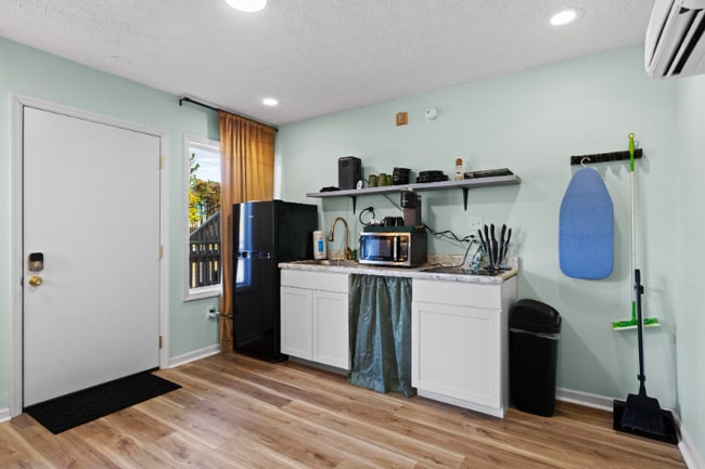 Photo - 1122 State Hwy 210 Unit Apt 2