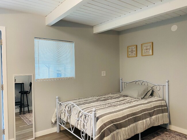 Photo - 1002 Mt Vernon Dr