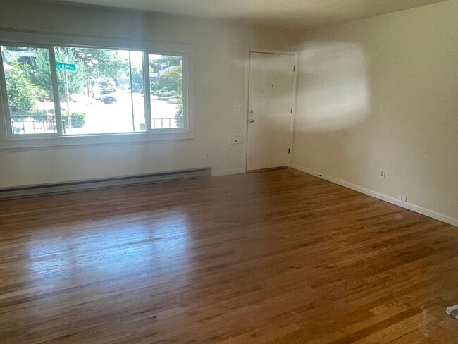 Photo - se80th3 Unit 833