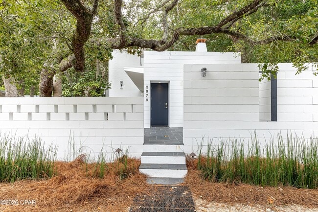 Building Photo - 2979 S County Hwy 395