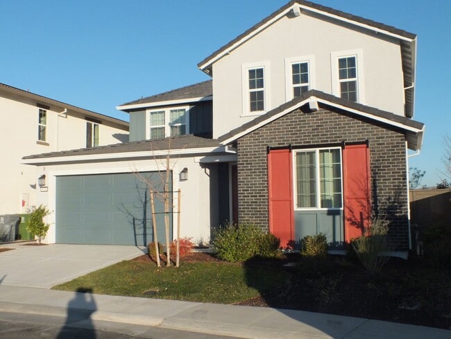 Photo - Folsom Russell Ranch 4/3 new home