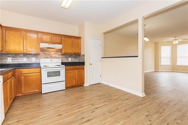 Photo - 1471 Riverrock Trail SW
